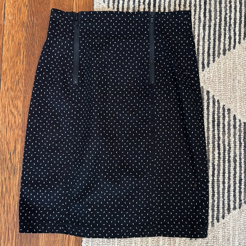 Black and White Stretchy Pencil Skirt w/ Zippers